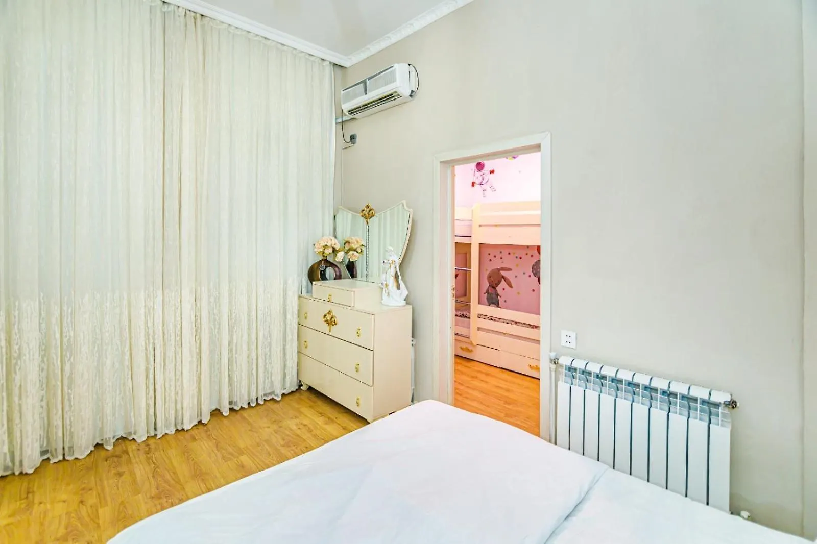 Nizami Central Baku 0*,