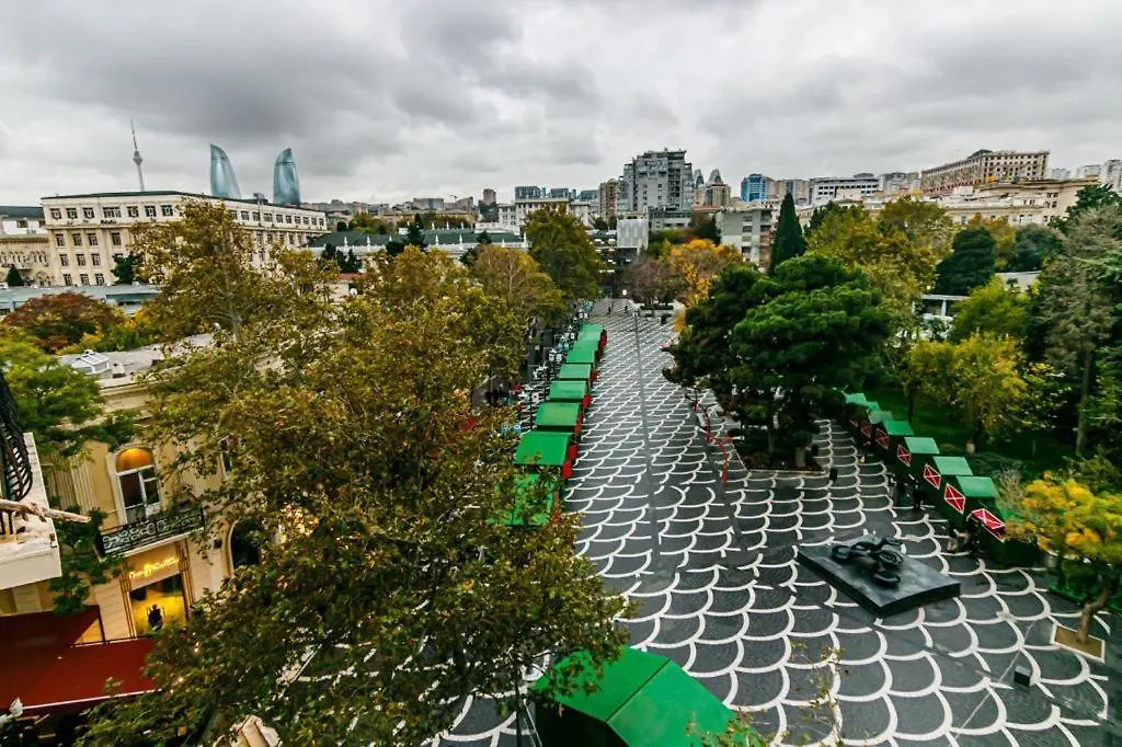 Nizami Central Baku 0*,